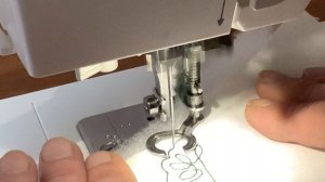 Нитки рвутся, иголки ломаются! Как избежать ошибок при свободно-ходовой стежке! Для новичков!
