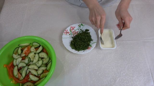 Салат Греческий с сырными шариками. Нереально вкусный салат. Авторский рецепт смотреть онлайн