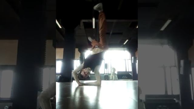 Утонченный вкус и невыученный твист) смотреть онлайн