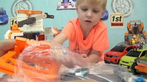 Тоботы трансформеры: Тобот База машинка микроавтобус с прицепом. Доктор Но и Песобот. Tobot Base.