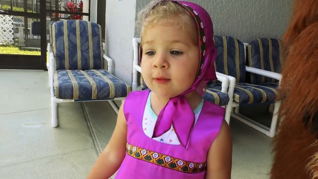 Маша и Медведь Сюрприз в Бассейне! новая серия Masha And The Bear Surprise Funny Masha Video