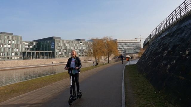 Berlin Snaps 2 | City Tour | Brandenburg Gate | Reichstag Building | Sightseeing | Tiergarten смотреть онлайн