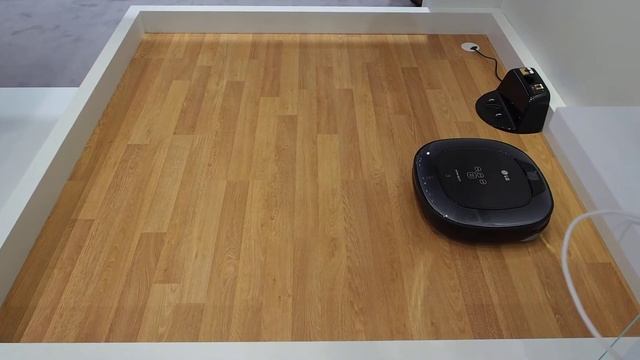 LG Hom-Bot VR6370VMNC takarít a 2013-as IFA-n смотреть онлайн