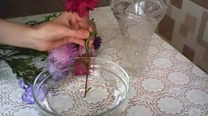 Как сделать так, чтобы цветы дольше стояли в воде?