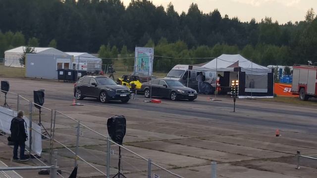 Infinity fx50s vs bmw Taikos dragas 2016 смотреть онлайн
