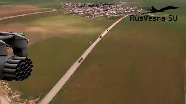ВКС России прикрывают колонну"Тигры"в Сирии смотреть онлайн