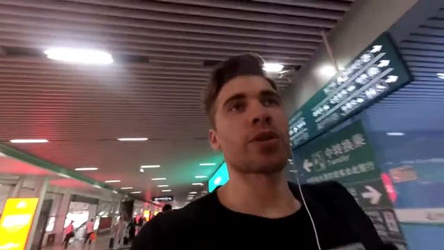 34[VLOG]Vadym Ch:22.04.17 Китайский суп. Подработка в армейской форме.