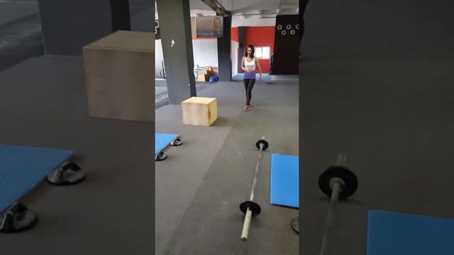Crossfit circuit 21-15-9-6-3 reps whitin 30 minutes смотреть онлайн