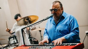 Пётр Подгородецкий и группа "Бамбей". "Старый корабль"