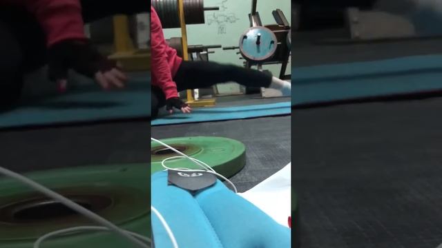 РАСТЯЖКА В ЗАЛЕ ??? смотреть онлайн