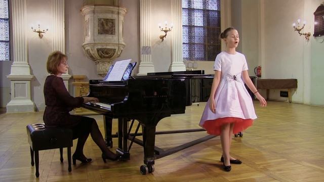 Faina Borisovska - Sarafanchik (A. Gurilyov) смотреть онлайн