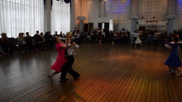 Дети-2 стандарт (открытый). 1/2 финала. Квикстеп. смотреть онлайн