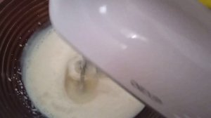 Самый простой крем, Сметанный крем со сгущёнкой, Крем подойдёт к любому торту и  для пирожных