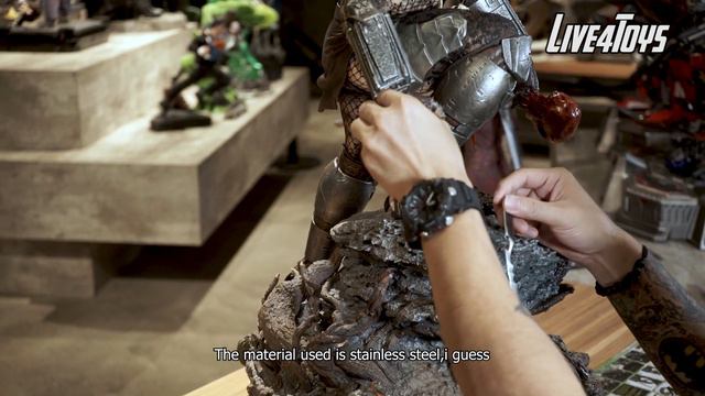 Prime 1 Studio Premium Masterline Predator (Comics) Big Game Cover Art Predator.