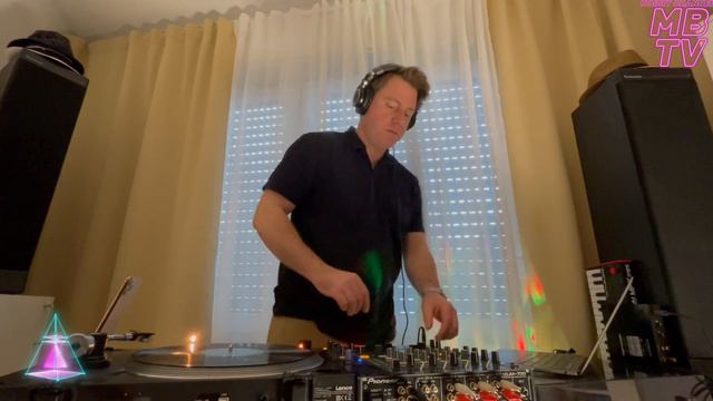 BASRI - Sessions Live @ Radio Intense | Podcast #32 смотреть онлайн