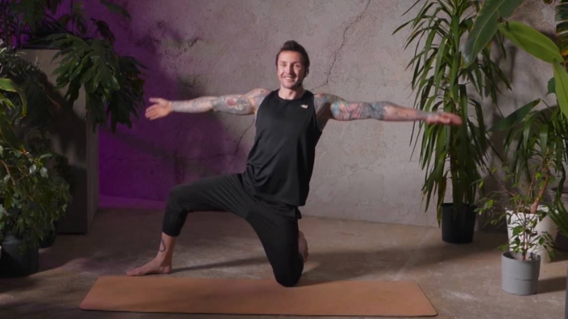 Премьера! Силовой стретчинг с Иваном Мзареули смотреть онлайн