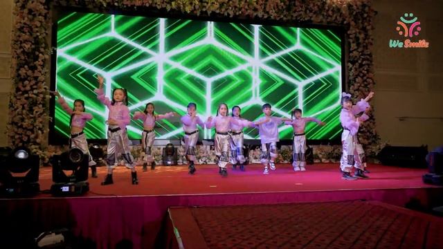 Up- Inna | Dancekids | TTNK We Smile cô Khánh Linh смотреть онлайн