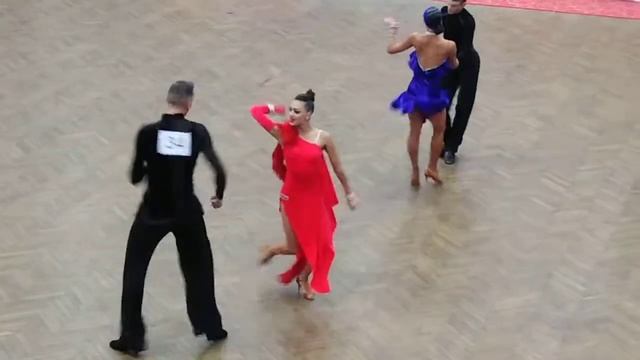 Спортивные танцы. Латинская программа. 19.01.2019 смотреть онлайн