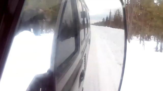 Белый снег, бурый медвед смотреть онлайн