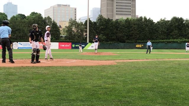 #15 Benjamin Baker catching University of Michigan commit Connor O'halloran @ Labatt Park, London O смотреть онлайн