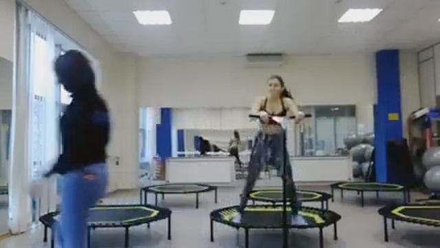 Фитнес на батутах в Ростове-на-Дону! смотреть онлайн