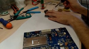 01 Пайка разъема антены GPS для Geely Emgrand X7 2018 NL 4