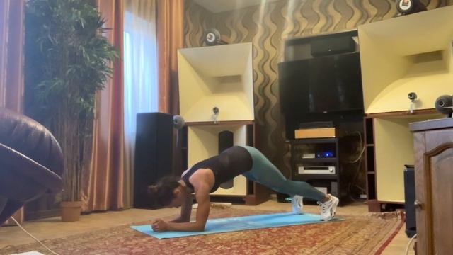 Анна Цукур. Планка Челлендж 12. смотреть онлайн