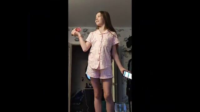 Вопрос-Ответ ?/Anyuta ru?#вопрос_ответ #вокал #танцы #Anyuta_ru смотреть онлайн