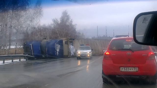 Фура на трассе м 52 около керамкомбината смотреть онлайн