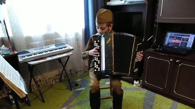 Цветущий май смотреть онлайн