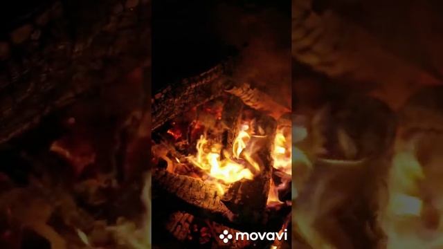 Имитация костра.... успокоение нервов...снятие стресса ...для сна...и медитации... тёплого отдыха.. смотреть онлайн