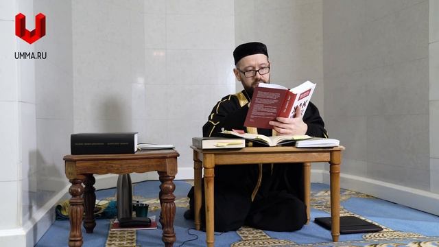 Протирание лица после мольбы смотреть онлайн