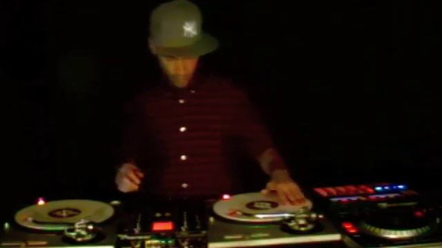 DJ RASP - DMC ONLINE WORLD FINAL 2011 смотреть онлайн