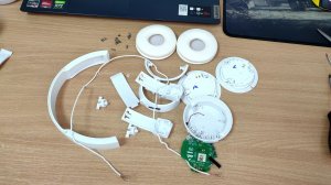 Ремонт беспроводных наушников JBL T460BT(сложность 6.5 из 10)