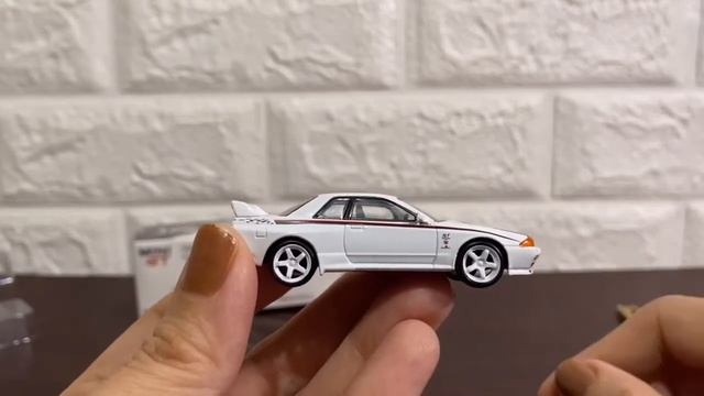 Unboxing MiniGT 1:64 Nissan Skyline GT-R R32 Nismo S-Tune Diecast смотреть онлайн