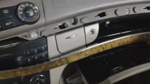 Мерседес W211. Как заменить панель климат-контроля  How to Replace Climate Control CENTER DASH VENT