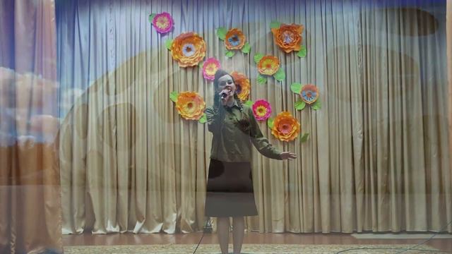 Любимый город сл. Е. Долматовский, муз. Н. Богословский исп. К. Цыдик смотреть онлайн