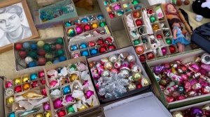 «СОКРОВИЩА барахолки: Уникальные НАХОДКИ по СМЕШНОЙ ЦЕНЕ! Открываем СОКРОВИЩНИЦУ прошлого»