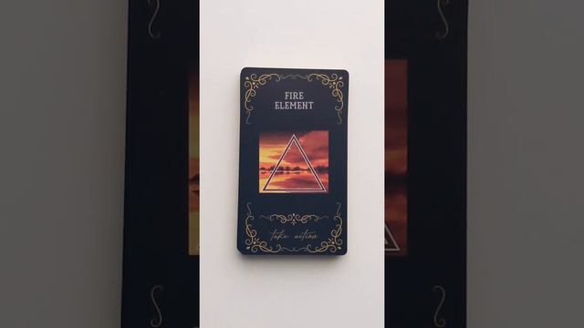 Inner Witch Oracle Flip Through смотреть онлайн