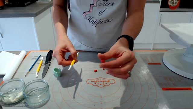 CHRISTMAS MINI CAKES | Ilona Deakin at Tiers Of Happiness смотреть онлайн