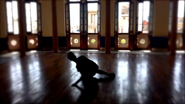 Skin- Rag'n'Bone Man/contemporary dance, improvisation /Juan Carlos Chaviano.#dancer #dance смотреть онлайн