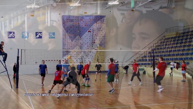 Мы узнали, кто стал победителем первенства района по волейболу среди мужских команд смотреть онлайн