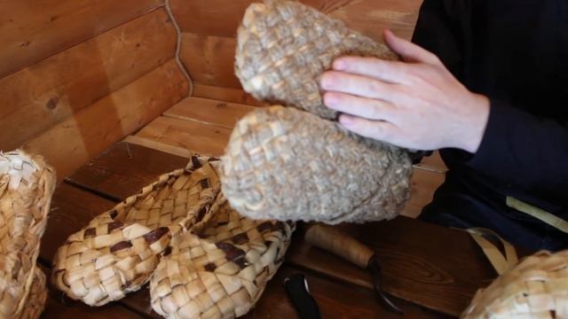 МК плетение лаптей смотреть онлайн