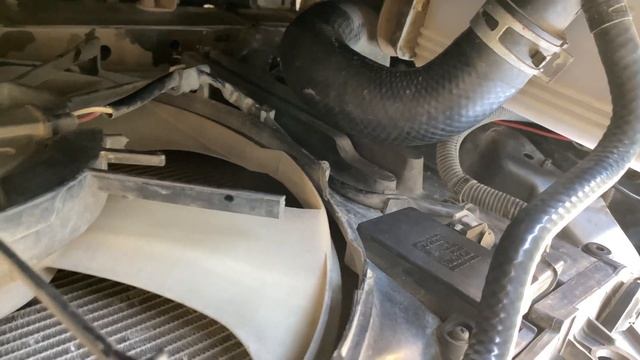 How to Quick Flush Your Cars Cooling System & Flush Car Radiator of Toyota Corolla. смотреть онлайн