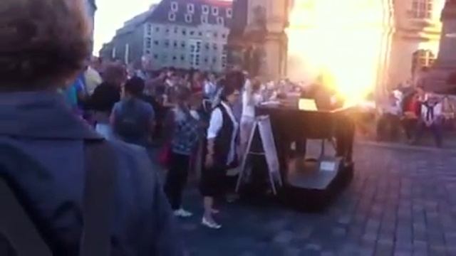 Arne Schmitt Klavierkonzert VOR der Dresdner Frauenkirche... смотреть онлайн