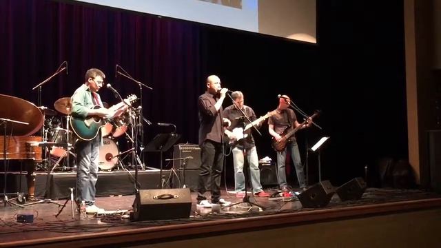 Pitot doing Arik Einstein in Palo Alto смотреть онлайн