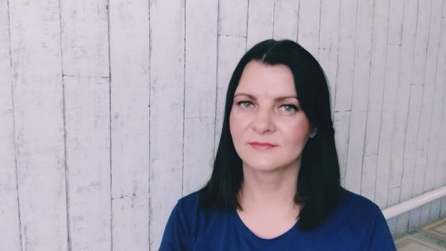 Стихотворение "Стояла очередь за радостью" смотреть онлайн