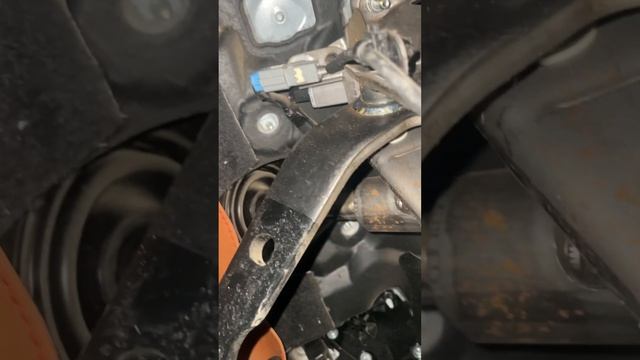 Стучить педаль тормоза прадо 150 2018