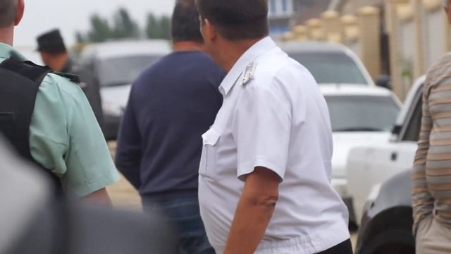 Судебные приставы выселяют жильцов таунхаусов в Саратове смотреть онлайн