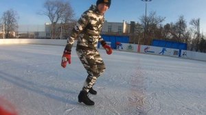 #2 Как кататься задом на коньках/как вращаться на коньках/как кататься на коньках спиной вперед